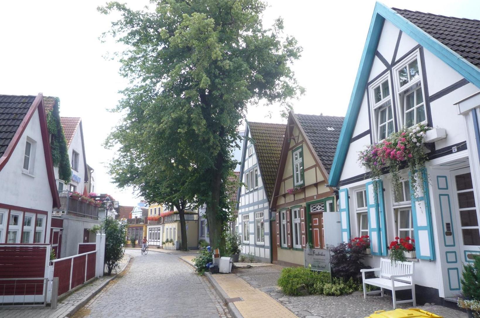 Strandmuschel, Ca 100M Z. Alten Strom 로스토크 외부 사진